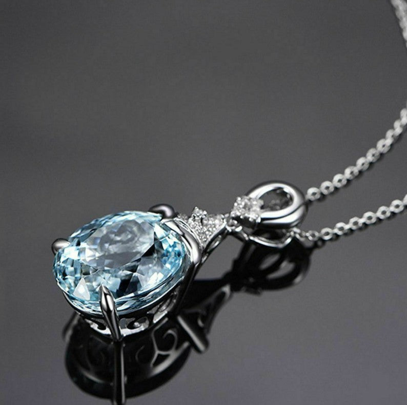 European and American Fashion Premium ~ European and American Carat Aquamarine Pendant for Women, Inlaid with Diamond Colored Gemstone Pendant, Valentine's Day Gift Jewelry